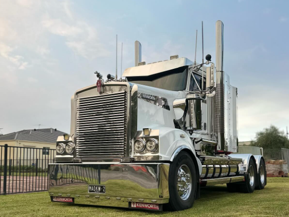A1 Truck Polishing Background